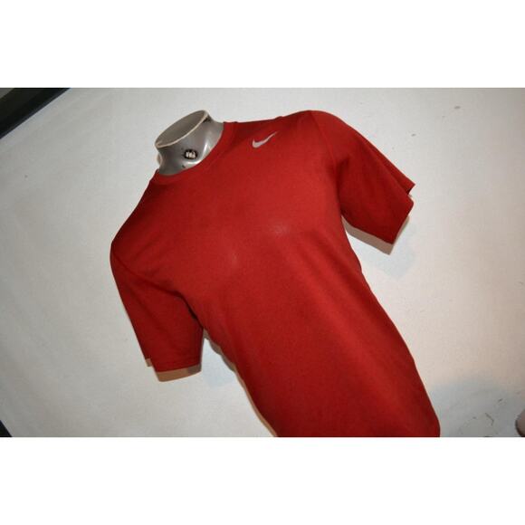 40779 Nike Gym Shirt Athletic Red Polyester Size Large Dri-Fit Mens - Picture 3 of 5